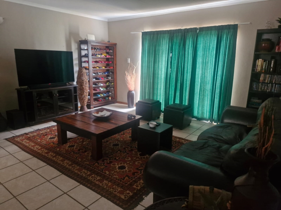 4 Bedroom Property for Sale in Keidebees Northern Cape